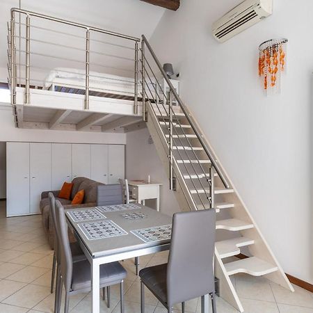 Cozy Mezzanine Apartment By Wonderful Italy بولونيا المظهر الخارجي الصورة