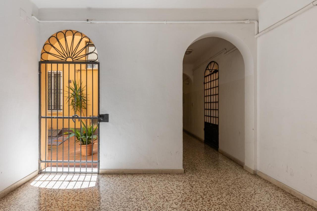 Cozy Mezzanine Apartment By Wonderful Italy بولونيا المظهر الخارجي الصورة